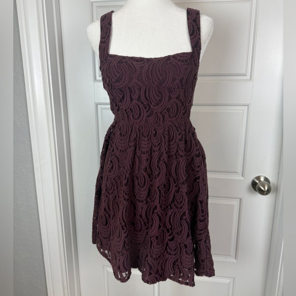 Free People babydoll lace side cutout dress in Aubergine size 0 NWT - Picture 2 of 11